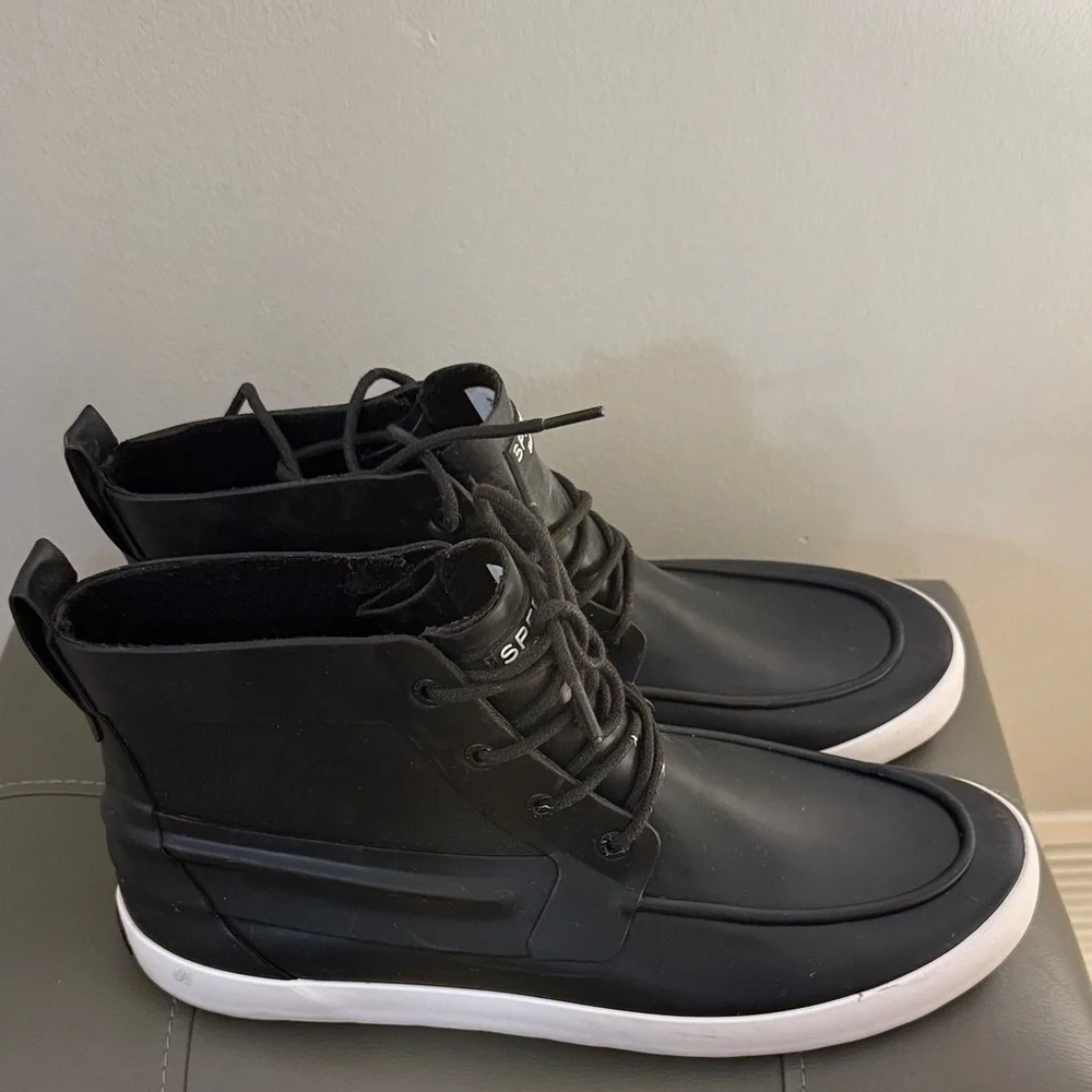 Sperry Men’s Black High-Top Boat Shoes with White Sole